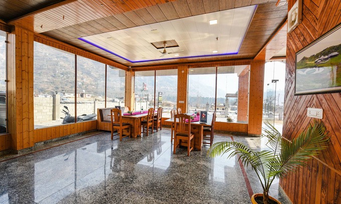 Mohal Hotel | Fabhotel Snower
