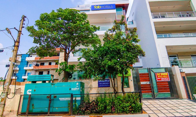 Sector 31 Hotel | Fabhotel The Arjun