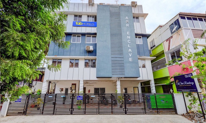 Tambaram Hotel | FabHotel Tristar Residency