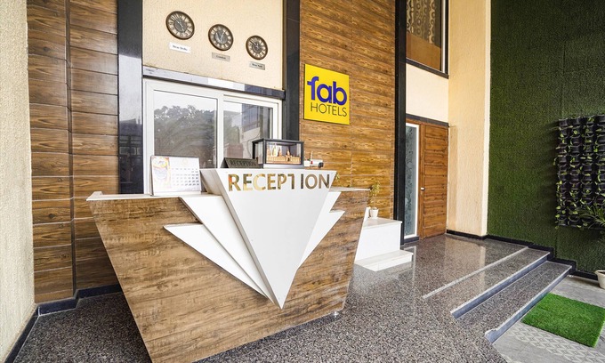 Mahmoorganj Hotel | FabHotel VILLA DE BENARES