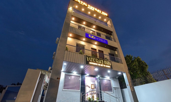 Jhotwara Hotel | Fabhotel Yuvraj Inn
