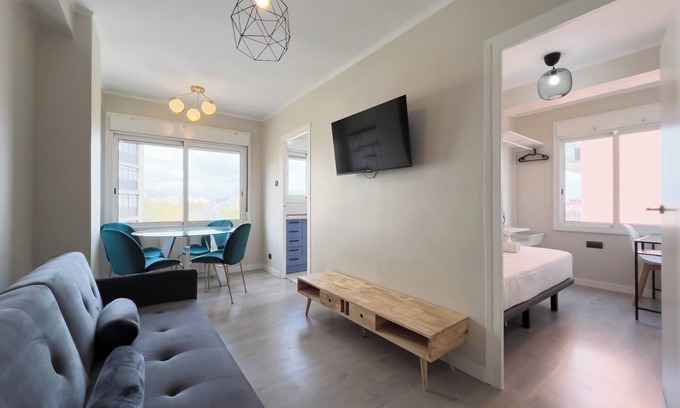 Porta Apartamento | BeBarceloner Sant Andreu Apartments - 3 bedrooms