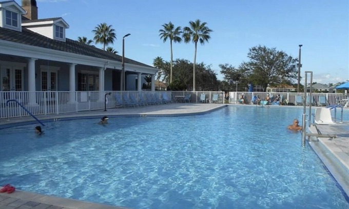 Lakeside Plantation Casa | Fabulous 3 bedroom Townhouse with Clubhouse and Amenities