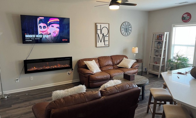 Braselton Casa | Fabulous 3-bedroom townhome with WiFi and AC in Braselton/ chateau elan area