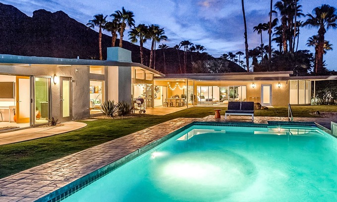 Vista Las Palmas Casa | Fabulous Alexander home in the best neighborhood w/ pool, spa & mountain views