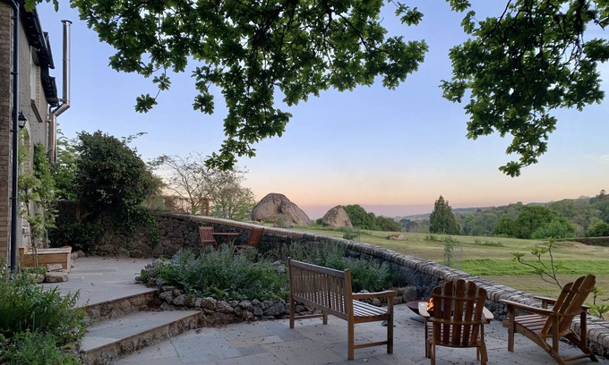 Lustleigh Casa | Fabulous Dartmoor House: Views, Turret, & Fire Pit