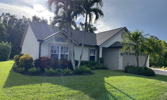 Fountain Lakes Casa | Fabulous home w/ new pool & spa. Minutes to golf, shop, dine, and fun-in-sun.