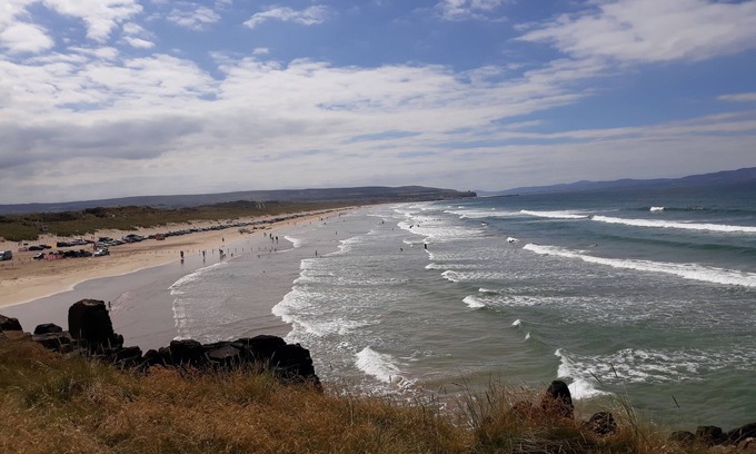 Portrush Casa | Recién añadido fabulosas vistas impresionantes de la casa / excelente ubicación aprobada por NITB