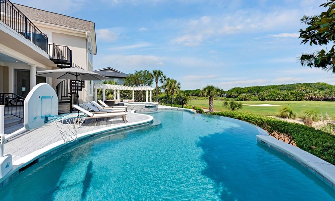 Seabrook Island Casa | Privada Infinity Pool! Golf y vistas al mar! Lujo y confort! Paseo a la playa!