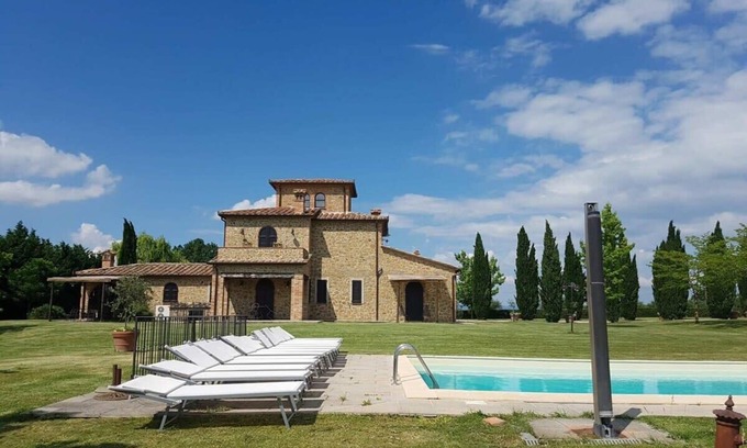 Contrada Castello Villa | Fabulous Villa Nestled Among the Vineyards and Cypresses