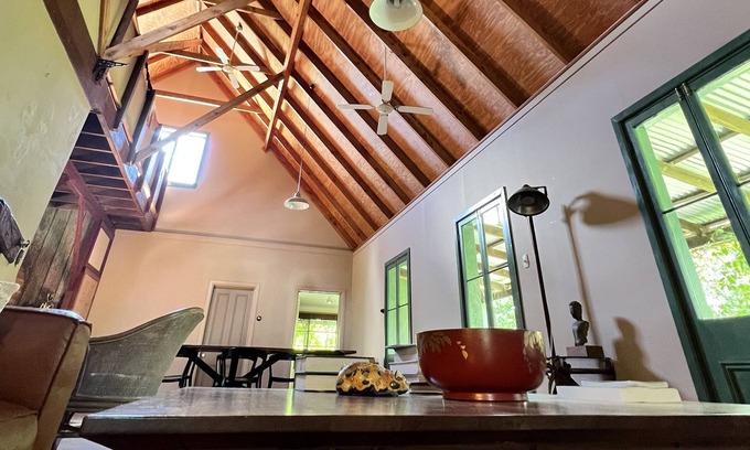 Ellenborough Casa | Fabulous off-grid creative farmhouse w/ luxury artist studio!