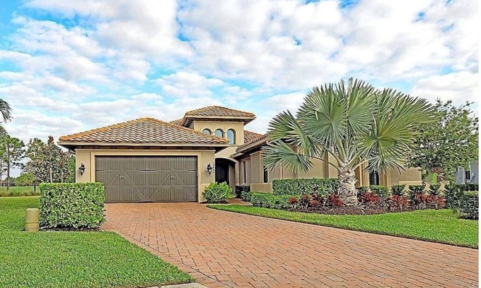 Twin Eagles Casa | Fabulous Twin Eagles home with Private pool/whirlpool, Unbundled GOLF, Plus more