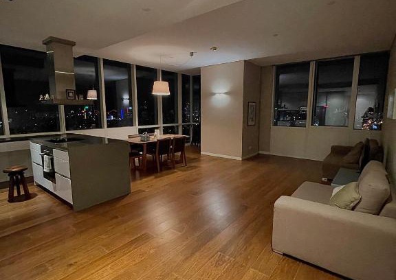 Mecidiyekoy Apartamento | Fabulous two bedroom apartment on the high floor
