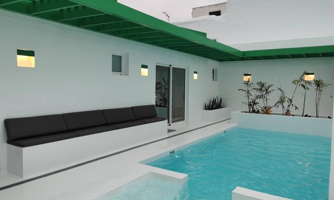 Tiagua Cabaña | Fabulosa villa rural de dos dormitorios con piscina, jacuzzi y zona para BBQ