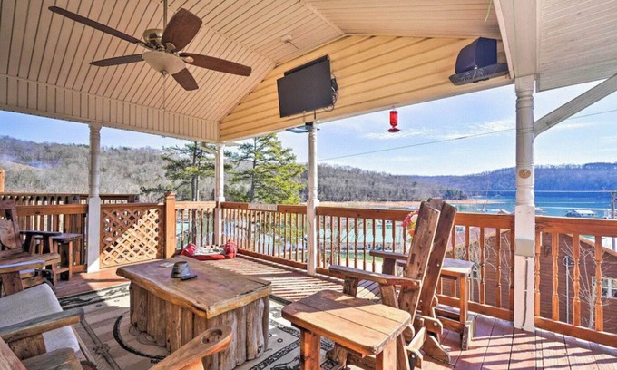 Flat Hollow Marina Casa | Fabulous view, walking distance from Flat Hollow Marina