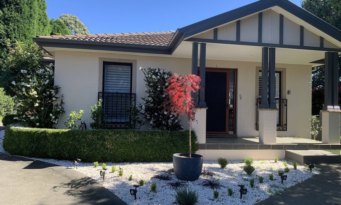 Bowral Villa | Fabulosa villa en el centro de Bowral con chimenea, todas las comodidades modernas