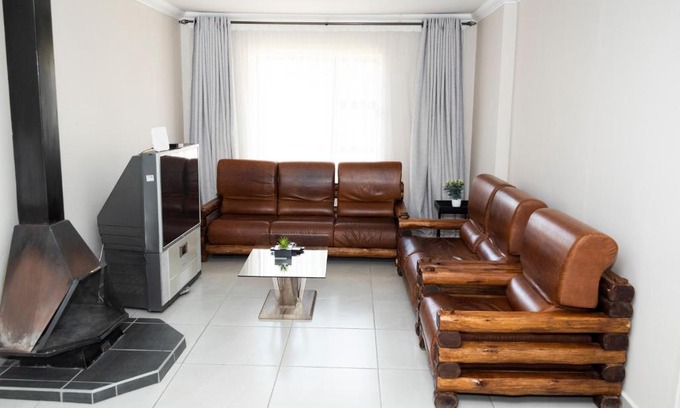Bethlehem Cama Y Desayuno | Faces Guesthouse La Provance
