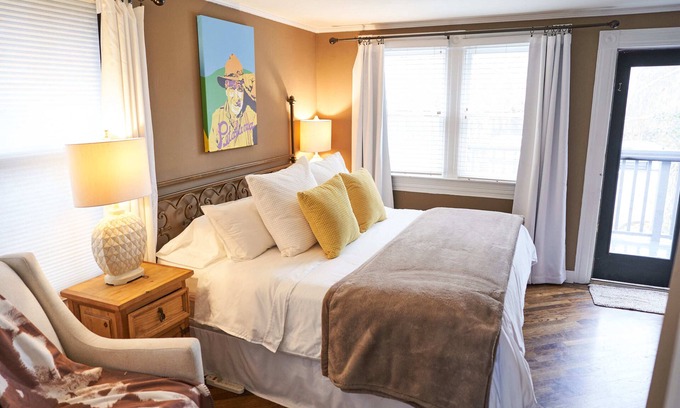 Petaluma Apartamento | Fair Street Retreat Estudio histórico y acogedor en el centro de Petaluma