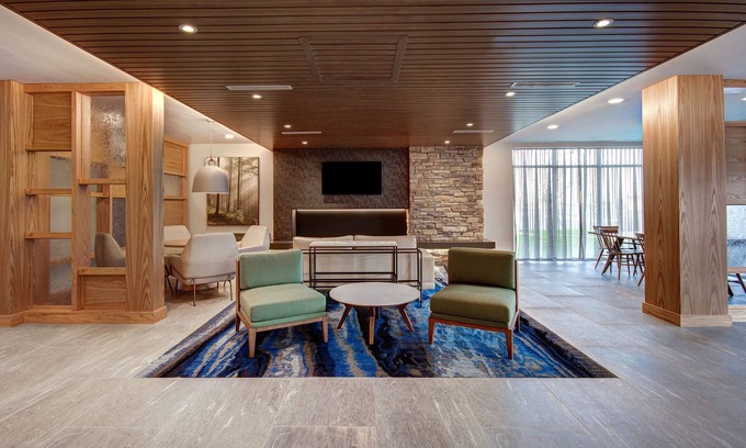 Rochester Hills Hotel | Fairfield by Marriott Inn & Suites Rochester Hills