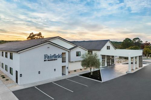 Atascadero Hotel | Fairfield by Marriott Inn & Suites Atascadero