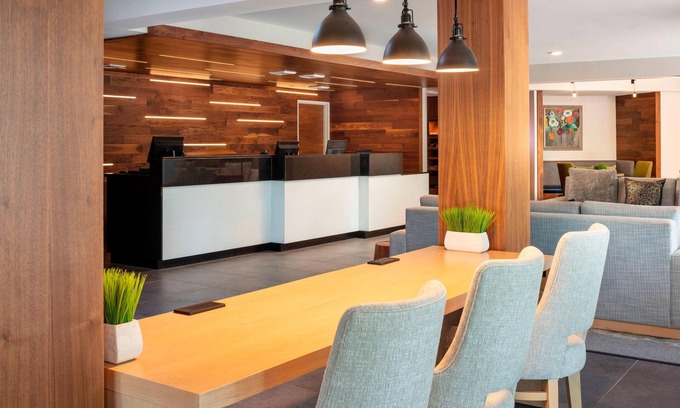 Warwick Hotel | Fairfield by Marriott Inn & Suites Providence Airport Warwick