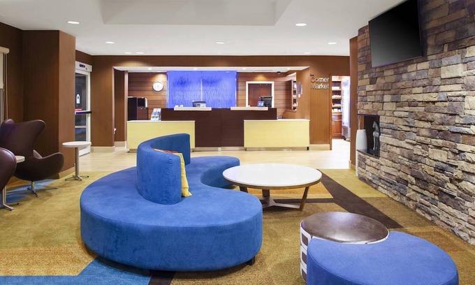 Macon Hotel | Fairfield Inn by Marriott Suites Macon