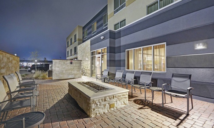 Richmond Hill Hotel | Fairfield Inn & Suites Savannah SW/Richmond Hill