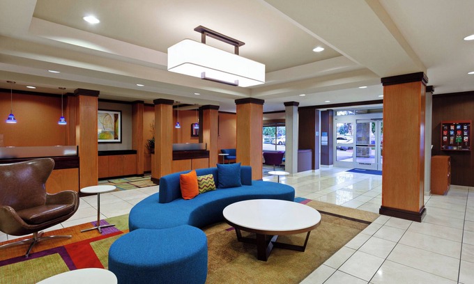 West Covina Hotel | Fairfield Inn & Suites by Marriott Los Angeles West Covina