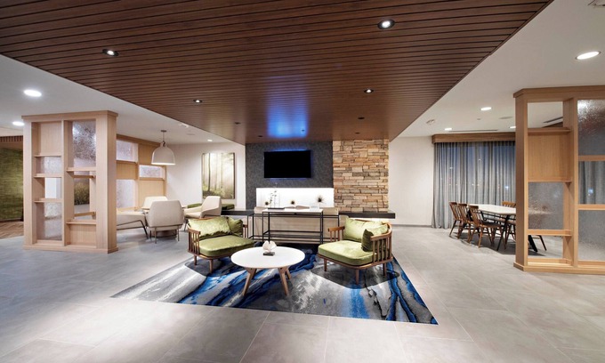 Dayton Hotel | Fairfield Inn & Suites by Marriott Dayton North
