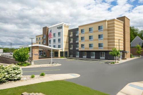 Geneva Hotel | Fairfield Inn & Suites by Marriott Geneva Finger Lakes