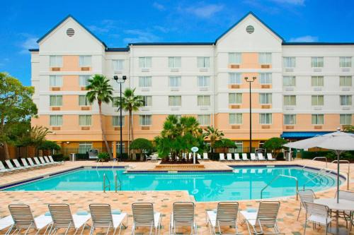 Florida Central Atlantic Coast Hotel | Fairfield Inn & Suites by Marriott Orlando Lake Buena Vista in the Marriott Village - Free Shuttle to Disney Theme Parks
