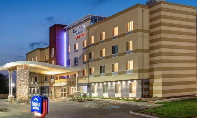 Plano Hotel | Fairfield Inn & Suites Dallas Plano North