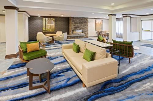 Elizabethtown Hotel | Fairfield Inn & Suites by Marriott Elizabethtown