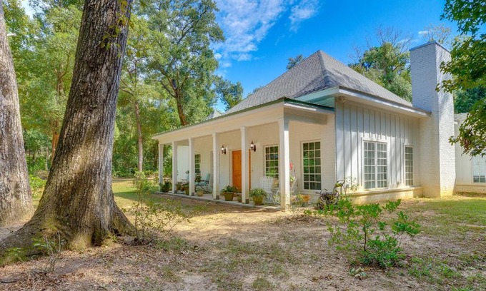 Fairhope Casa | Fairhope Cottage 2 Mi to Town and Pier!