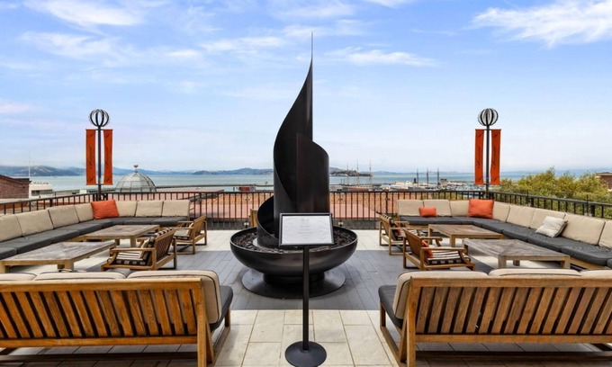 Russian Hill Apartamento | Fairmont Heritage Ghirardelli Square - 1 Bedroom 1 Bath