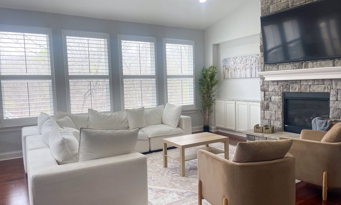 Fairview Casa | Fairview retreat: Spacious, scenic, sleeps twelve. Thirty miles from Nashville.