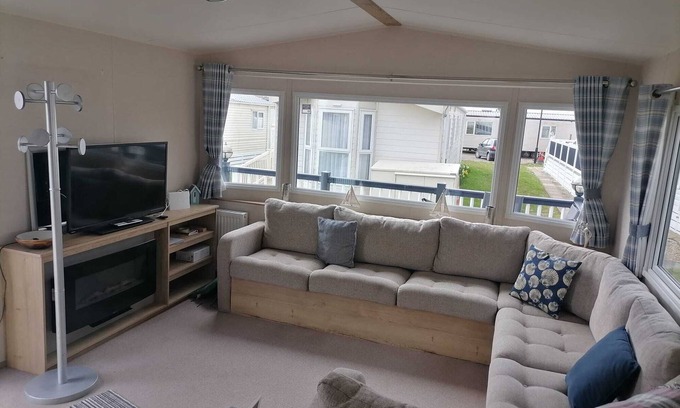 Rye Harbour Casa | Fairview - with enclosed decking