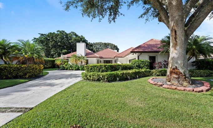 Palm Beach Gardens Casa | Fairway Escape Pool Games Firepit