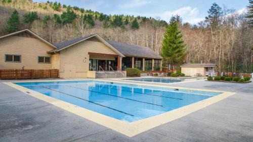 Sapphire Complejo | Fairway Forest
