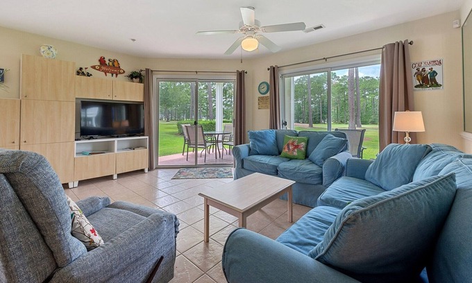 Calabash Condominio | Fairway Golf Close To Beach And Shopping 2 Bedroom Condo by Redawning
