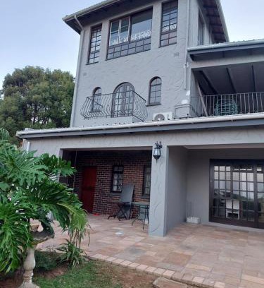 Uvongo Cama Y Desayuno | Fairway Guest Lodge