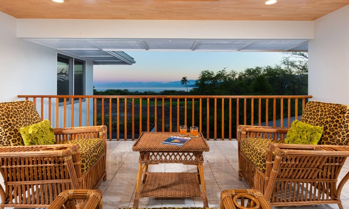 Kamuela Casa | Fairways North Luxury, piscina privada, WiFi gratuito, conserje en la isla!