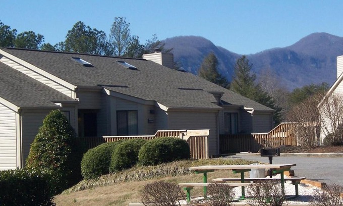 Lake Lure Complejo | Fairways of the Mountain