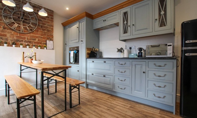 Hoylake Cabaña | Fairways View - a house that sleeps 6 guests in 4 bedrooms