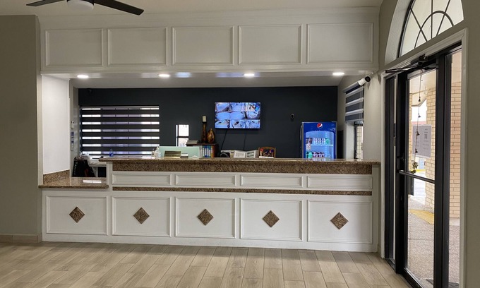 Zapata Hotel | Falcon Executive Inn