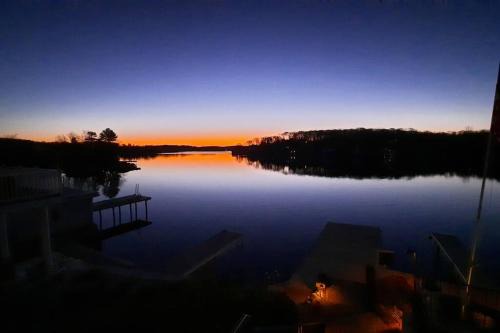 Glasser Casa | Falcon's Nest Lakefront Hopatcong