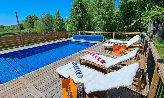 Bridgman Casa | Dog-friendly home near Lake Michigan pool hot tub