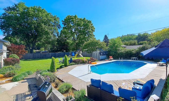 Stevensville Casa | Serene home w/heated pool close to wine trail large fenced yard