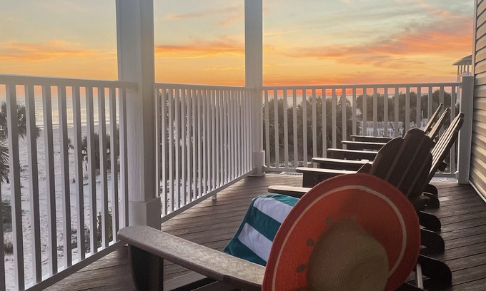 Port St. Joe Casa | April/May discount BEAUTIFUL VIEWS! Relaxing, family-friendly home on the Gulf!