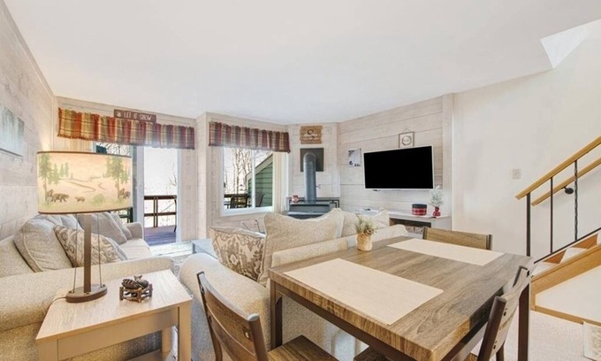 Hidden Valley Casa | Fall in the Laurel Highlands. Family sized townhouse, close to local fun.